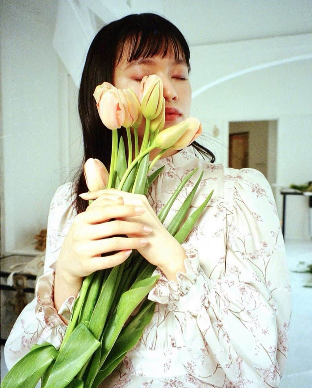 shihori.kathleenのインスタグラム：「💐🧝🏻‍♀️🌲」