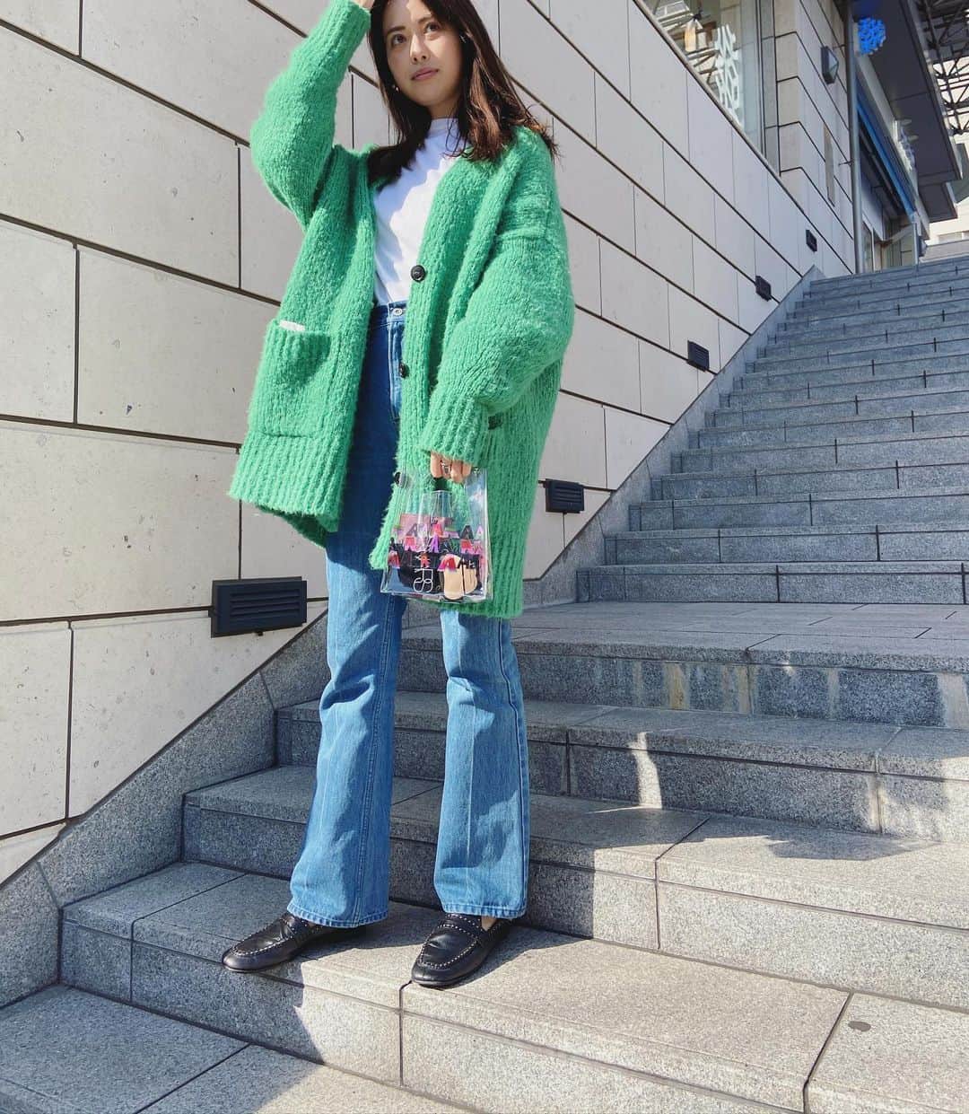 加納奈々美のインスタグラム：「このクリアバッグ可愛いから使いたいのに、荷物多いからなかなか使うタイミングがない😔💚」