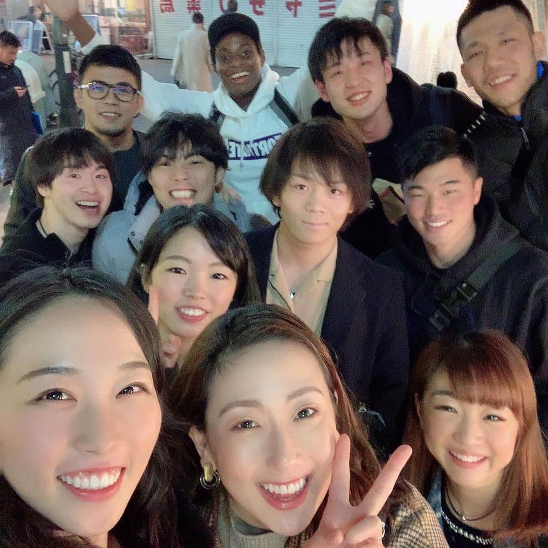 森薗政崇のインスタグラム：「先日の第1回1995〜1996年アスリート同期会。 みんな最高で楽しかった🔥🔥 第2回もぜひ！！ それにしても身長差おもろすぎ！笑  #体操 #陸上　#バレーボール　#競泳　#レスリング　#卓球　#トランポリン　#バスケ」