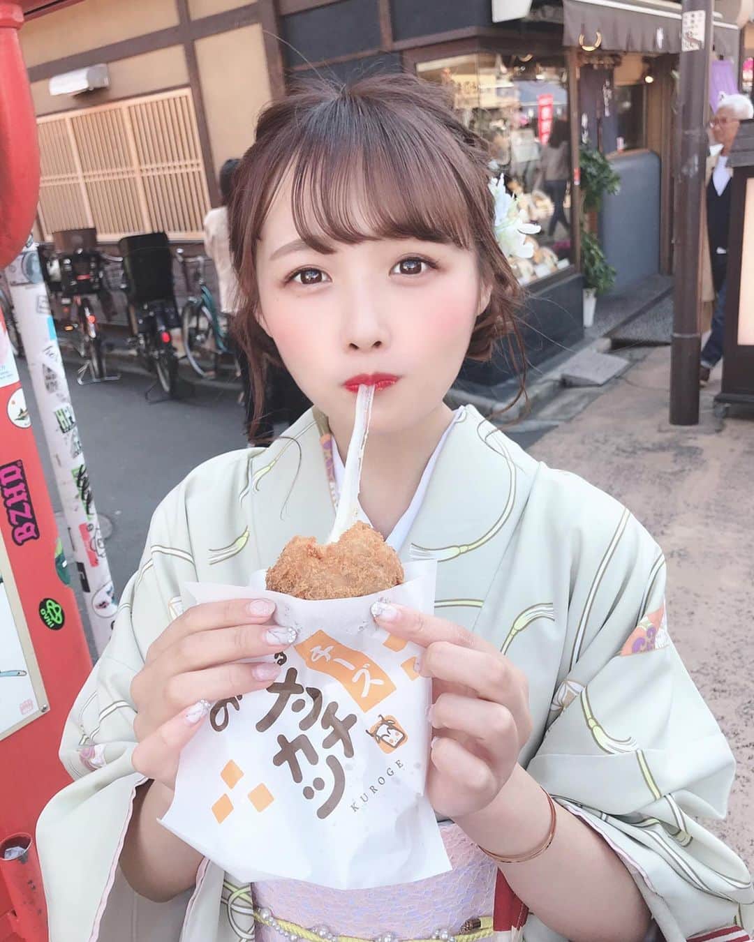 計良日向子（ひなひ）のグルメインスタ