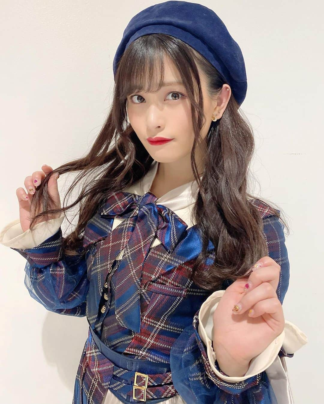 田北香世子さんのインスタグラム写真 - (田北香世子Instagram)「可愛い衣装🥺❤️💙私服ではしょっちゅう被るけど、衣装でベレー帽は意外と珍しいかも！ #akb衣装」3月19日 22時53分 - kayoko_takita