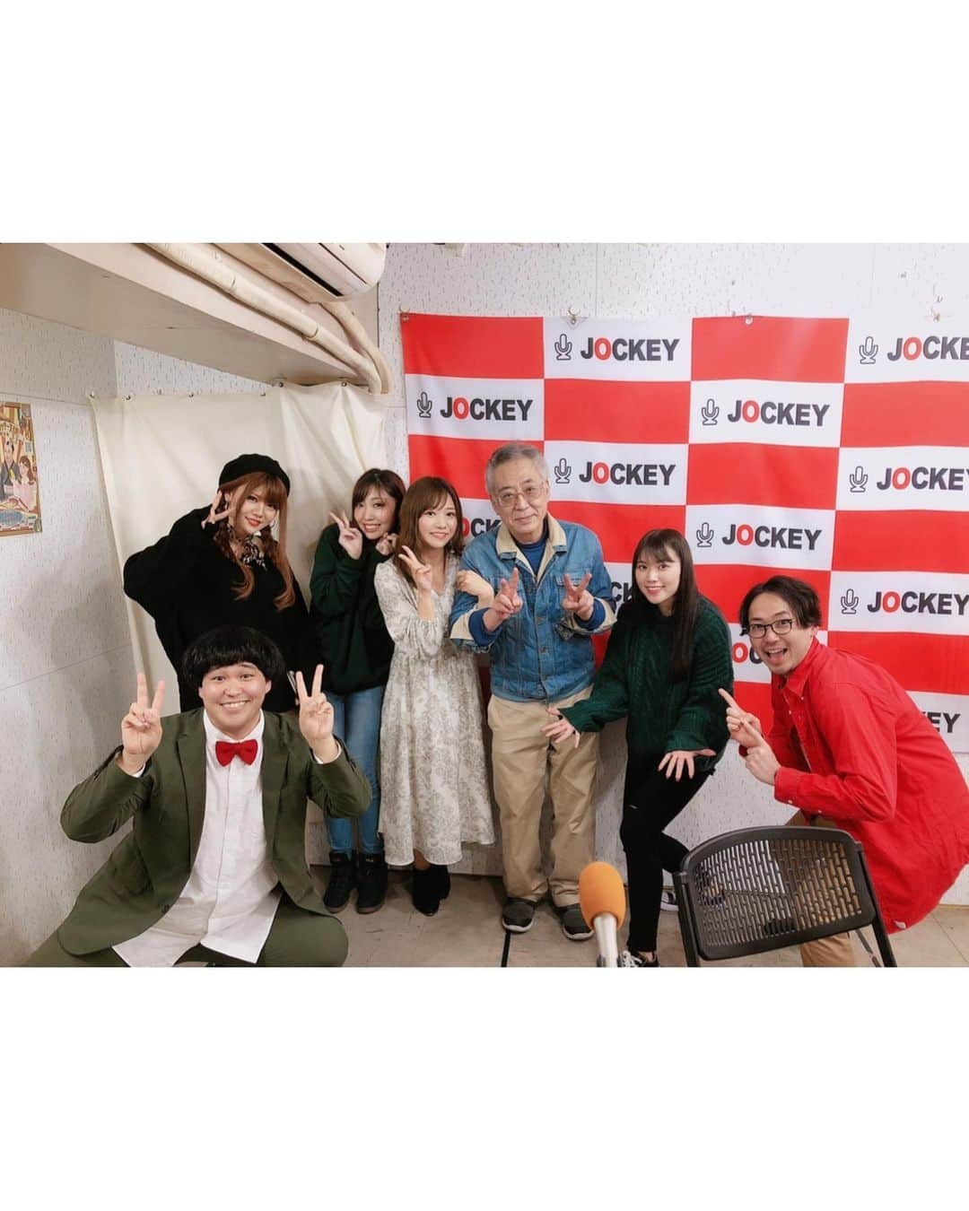 藤崎里菜さんのインスタグラム写真 - (藤崎里菜Instagram)「2年間レギュラーだった「ジョッキー学力テスト」を卒業しました🌸 ． ． ズラさん せーやさん、ひろみさん まおちゃん メロンちゃん ゲストのみなさん 視聴者のみなさん ありがとうございました！😊 ． 大変お世話になりました✨ ． ． 気づけば2年も経っていたんだなあ〜ってびっくりです！ ． ． 毎回楽しくて、月1回ここに来るのが本当に楽しみでした🥰 ． ． 最後の最後までいっぱい笑いました💕💕 ． ． レギュラーになった当初はバラエティー慣れしていないし、毎回緊張していたけれど、この番組に出てバラエティーの楽しさや厳しさを知れたので本当に良かったです🥰 ． ． 来月からとっても寂しいんですが、今後もみなさんのご活躍を応援してます🌟 ． みんなも引き続きジョッキー学力テストを観て、盛り上げてね💓 ． ． あと、なんと！メロンちゃんがプレゼントをくれました💝 嬉しすぎる〜！なんていい子なの🥺💕 ． ． レギュラー陣のみなさん、卒業しても仲良くしてください🥺💕 ． ． みなさま、本当にありがとうございました(*ˊᵕˋ* ) ． ． ． #ジョッキー学力テスト #ニコジョッキー #nicojockey  #ニコニコ生放送 #ニコ生 #生放送 #学力テスト #第2PK さん #佐藤真緒 ちゃん #メロンパンおーなー」3月19日 23時12分 - rina_fujisaki