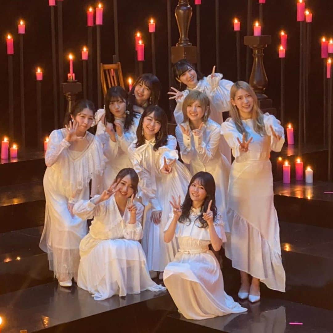茂木忍のインスタグラム：「2020/03/18 AKB48 57thシングル ♪失恋、ありがとう が発売になりました！ . 茂木はみぃちゃんの卒業ソング ♪また会える日まで に参加してます！ . みぃちゃんと最後にMV撮れて嬉しかった✨ . . めちゃくちゃ素敵なMVなので是非ご覧ください！ . . . #akb48  #失恋ありがとう  #峯岸みなみ  #私たち  #峯岸チルドレンです」