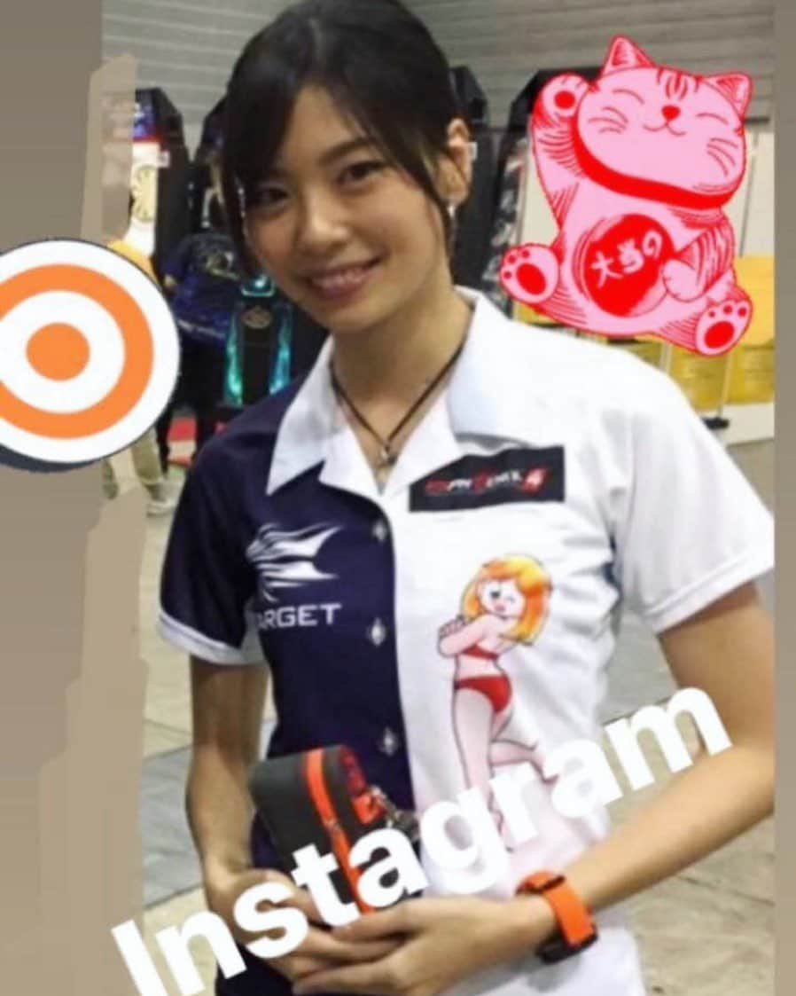 田渕亜季のインスタグラム：「、 Japanese darts player Aki Tabuchi 🎯 I will upload my image at random！ . .  #ユニフォーム #target  #axf #ダーツ #darts #田渕亜季  #ユニフォーム女子 #プロダーツ  #AkiTabuchi #targetdarts #teamtarget #ダーツプロ #アクセフベルガード」