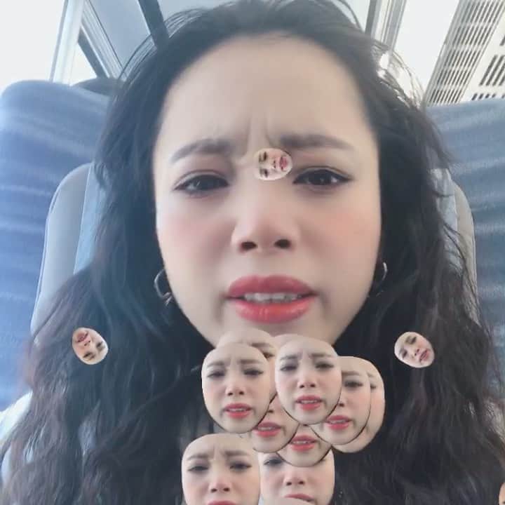TsurutaHitomiのインスタグラム：「花粉と闘う🧏‍♀️」