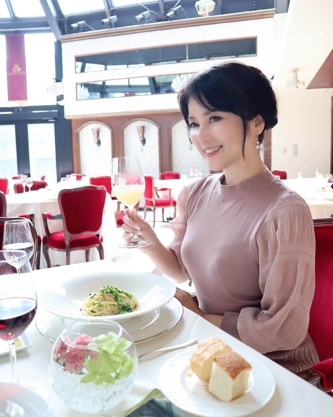 加藤美佐子さんのインスタグラム写真 - (加藤美佐子Instagram)「娘とランチ💓  日差しがたっぷり入るお店好き✨✨✨ #ランチ #lunch #エリュシオンハウス  #青山 #tokyo #パスタ好き #菜の花パスタ #親娘でランチ #japan #経済まわしてこ」3月20日 9時39分 - misako.kato