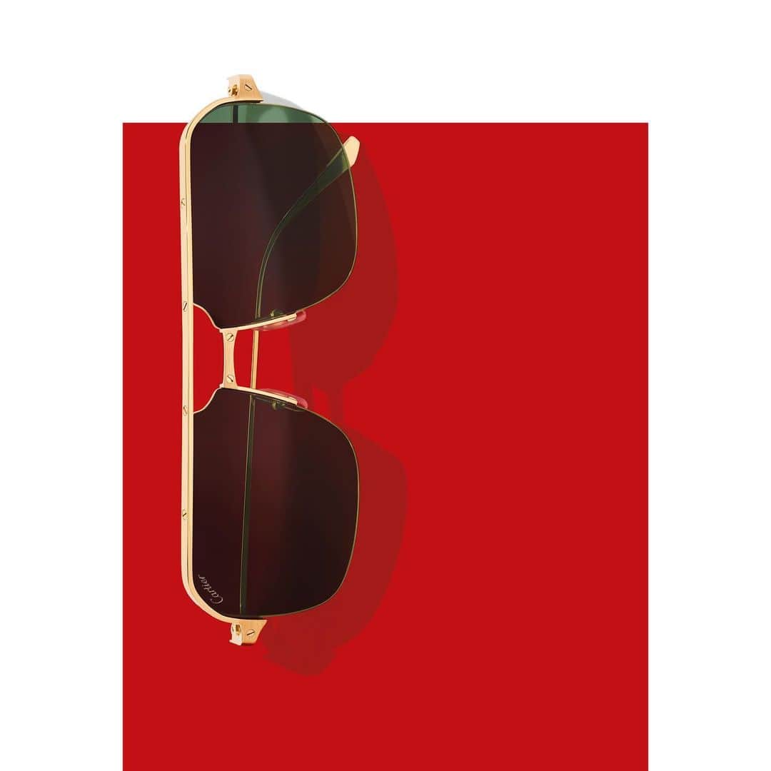 カルティエさんのインスタグラム写真 - (カルティエInstagram)「A bold shape for an elegant silhouette. The new Spring/Summer #CartierEyewear Collection.」3月20日 1時43分 - cartier