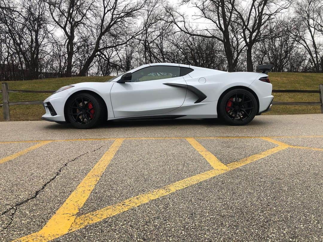 CarsWithoutLimitsさんのインスタグラム写真 - (CarsWithoutLimitsInstagram)「The all-new C8 Corvette sitting on @zitowheels Satin Black 19x9” front & 20x11” rear FlowForme ZF05’s (Wrapped in OEM Tires) #ZITO #Chevrolet #C8 #teamZITO #Corvette #ZITOwheels #ChevyaCorvette #C8Corvette #Carswithoutlimits」3月20日 1時43分 - carswithoutlimits