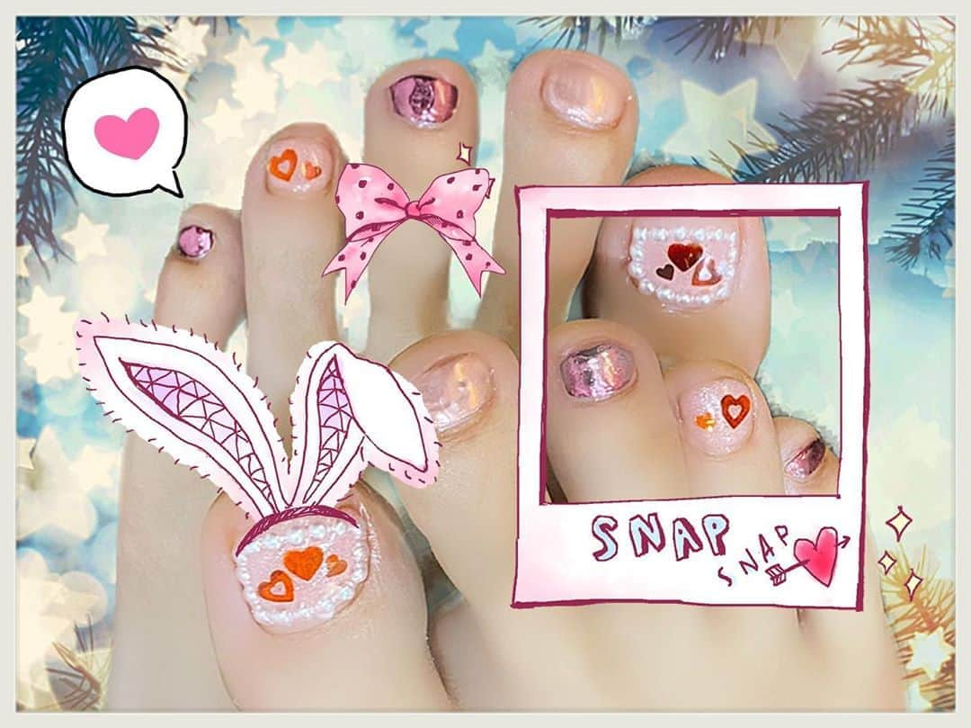 知華さんのインスタグラム写真 - (知華Instagram)「2020.03.20 🆕💅👣💓💓 #tomocanail #ネイル#💅#nail #nailart #ミラーネイル#ピンクネイル 足の爪は限りなく短くしています。 すぐ伸びて靴の中で爪が刺さるので😬」3月20日 1時42分 - tomoca1204