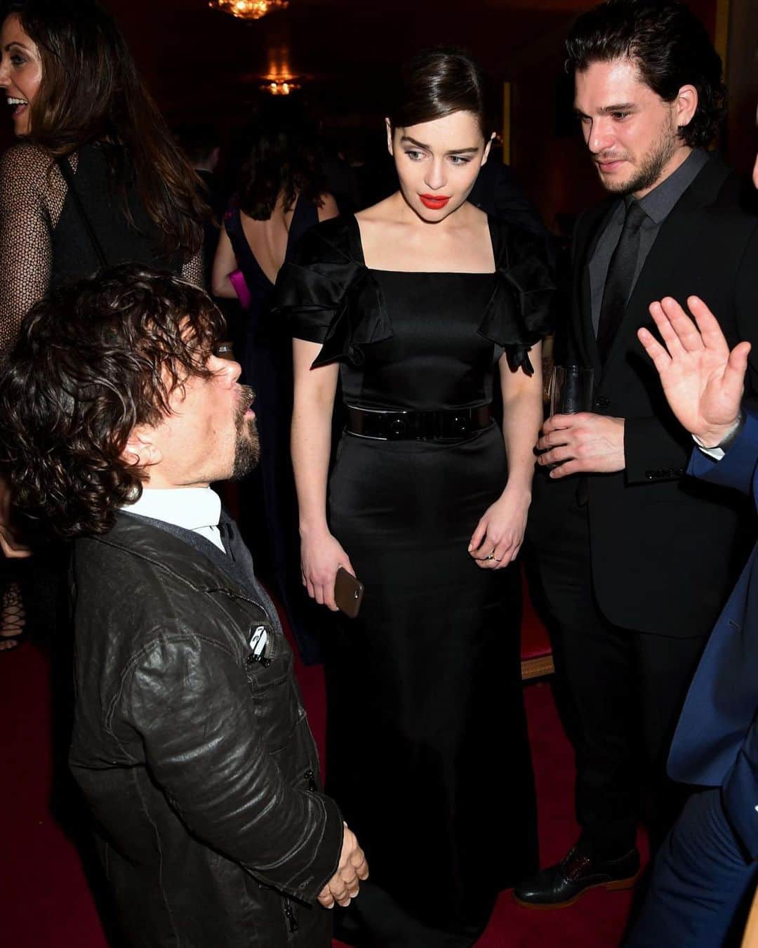 ピーター・ディンクレイジのインスタグラム：「Peter, Emilia, and Kit」