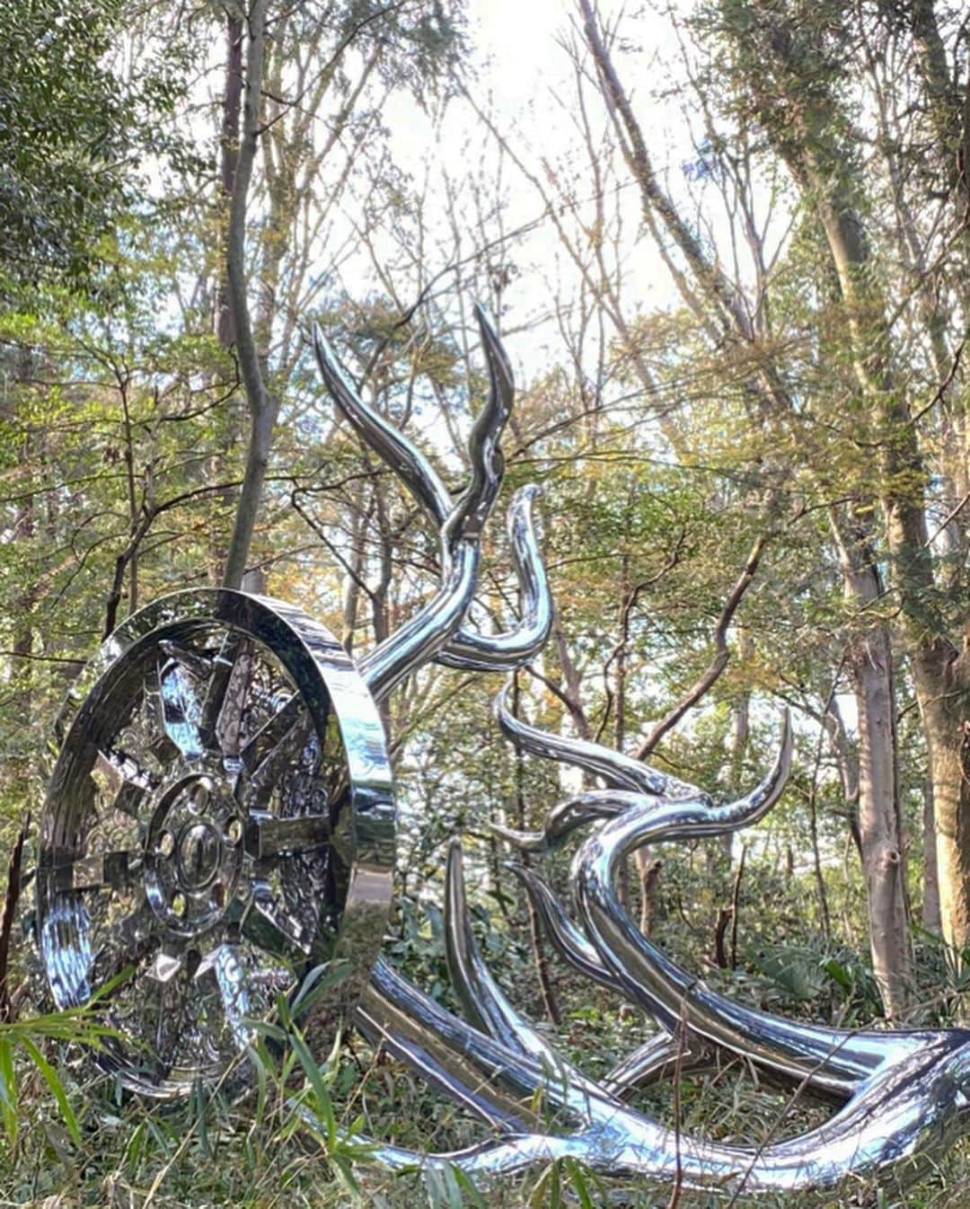 松山智一さんのインスタグラム写真 - (松山智一Instagram)「New sculpture unveiled at Meiji Shrine #publicArt #Deer#wheel#devine  2020年で創建100周年を迎える明治神宮。明治神宮の杜に初めて現代美術彫刻が設置される。2020年度末まで。#明治神宮鎮座百年　#神宮の杜芸術祝祭」3月20日 8時21分 - tomokazumatsuyama