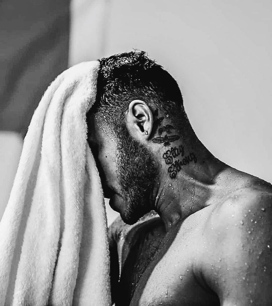 マテウス・サンタナのインスタグラム：「“E guardemos a certeza pelas próprias dificuldades já superadas que não há mal que dure para sempre.” #staystrong」