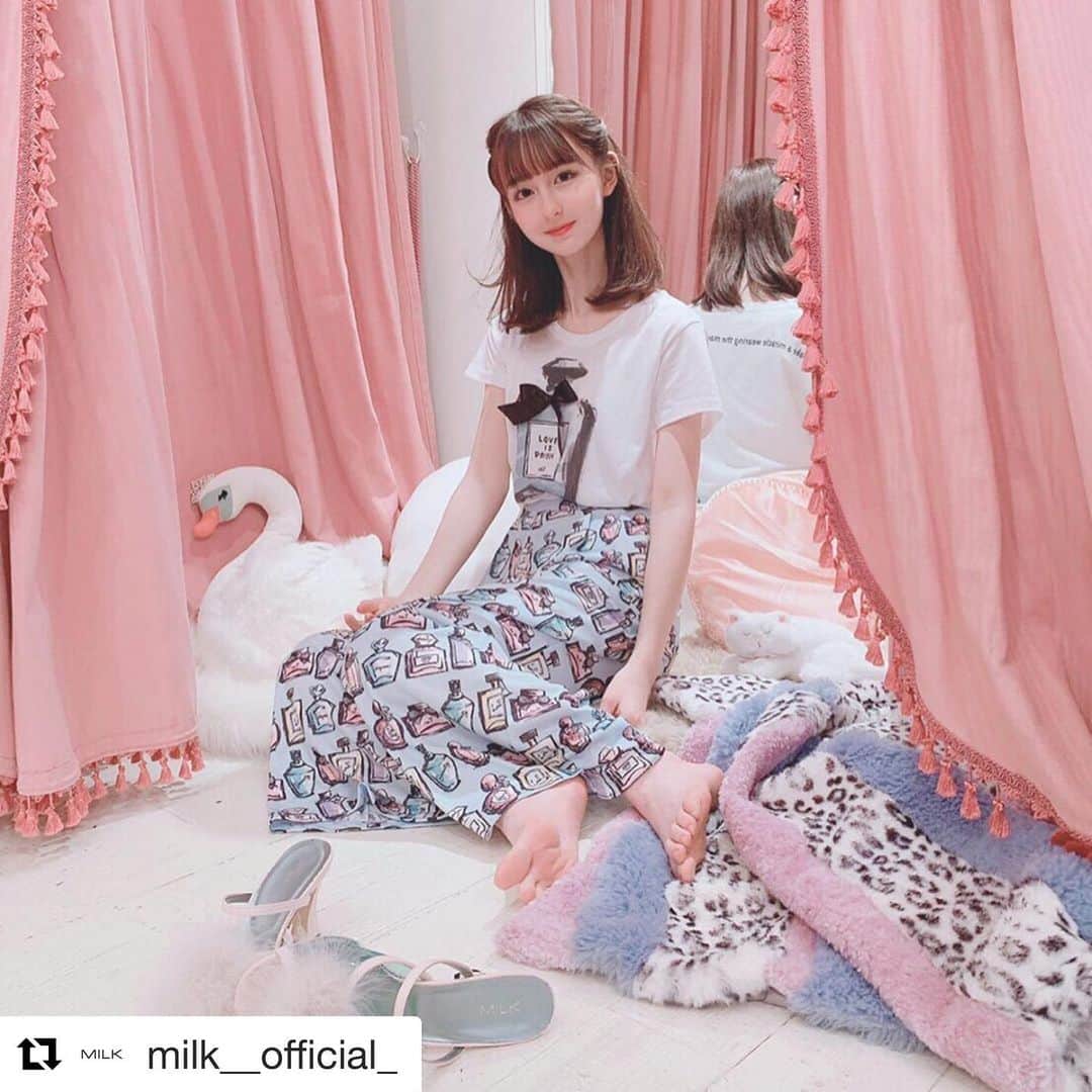 バウエルジゼル愛華さんのインスタグラム写真 - (バウエルジゼル愛華Instagram)「#Repost @milk__official_ ﻿ ❤︎ ♡ ❤︎ ♡ ❤︎ ♡ ❤︎ ♡ ﻿ ( @giselle_aika ) ﻿ walking around in Harajuku.﻿ wearing Milk's Perfume Dressups from the latest collection 💗💄﻿ ﻿ #milkharajuku #milkfashion #perfumepattern #girly #girlyfashion #2020ss #harajuku #harajukufashion ﻿ ❤︎ ♡ ❤︎ ♡ ❤︎ ♡ ❤︎ ♡」3月20日 18時25分 - giselle_aika