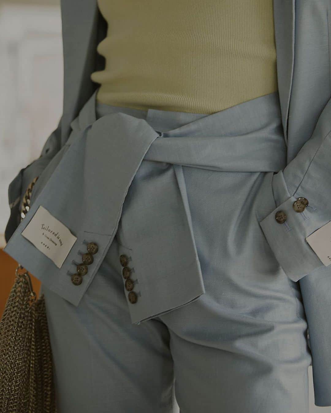 Ameri vintageさんのインスタグラム写真 - (Ameri vintageInstagram)「✔︎Restock & preorder. 3.21(sat.)12:00 BACKWARDS LIKE JACKET WIND UP SLEEVES PANTS delivery：in mid May . ※ジャケットはサックスのみ再販売です . #ameri #amerivintage #jacket #pants #setup  #shopping #fashion #japan」3月20日 19時12分 - amerivintage