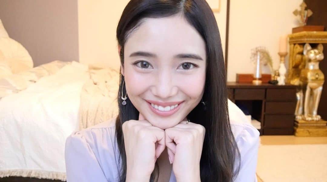 のインスタグラム：「【質問コーナー💓】 先日はたくさんの質問ありがとうございました🥺💕💕 かなりドキドキでしたが無事本日アップできたので、良かったらストーリーからリンクに飛んでみてね🥰 皆さんがこういうこと気になるんだ、ということがたくさん知れる機会ができて良かったです❣️ 冒頭では若干緊張して、こわばっちゃったかも？笑(いやいや今更緊張すなw) でもとても楽しかったです😍 次回の質問コーナーでもよかったらまた参加してみてくださいね🌱  #youtube #youtuber #質問コーナー #q&a #森のニーナチャンネル」