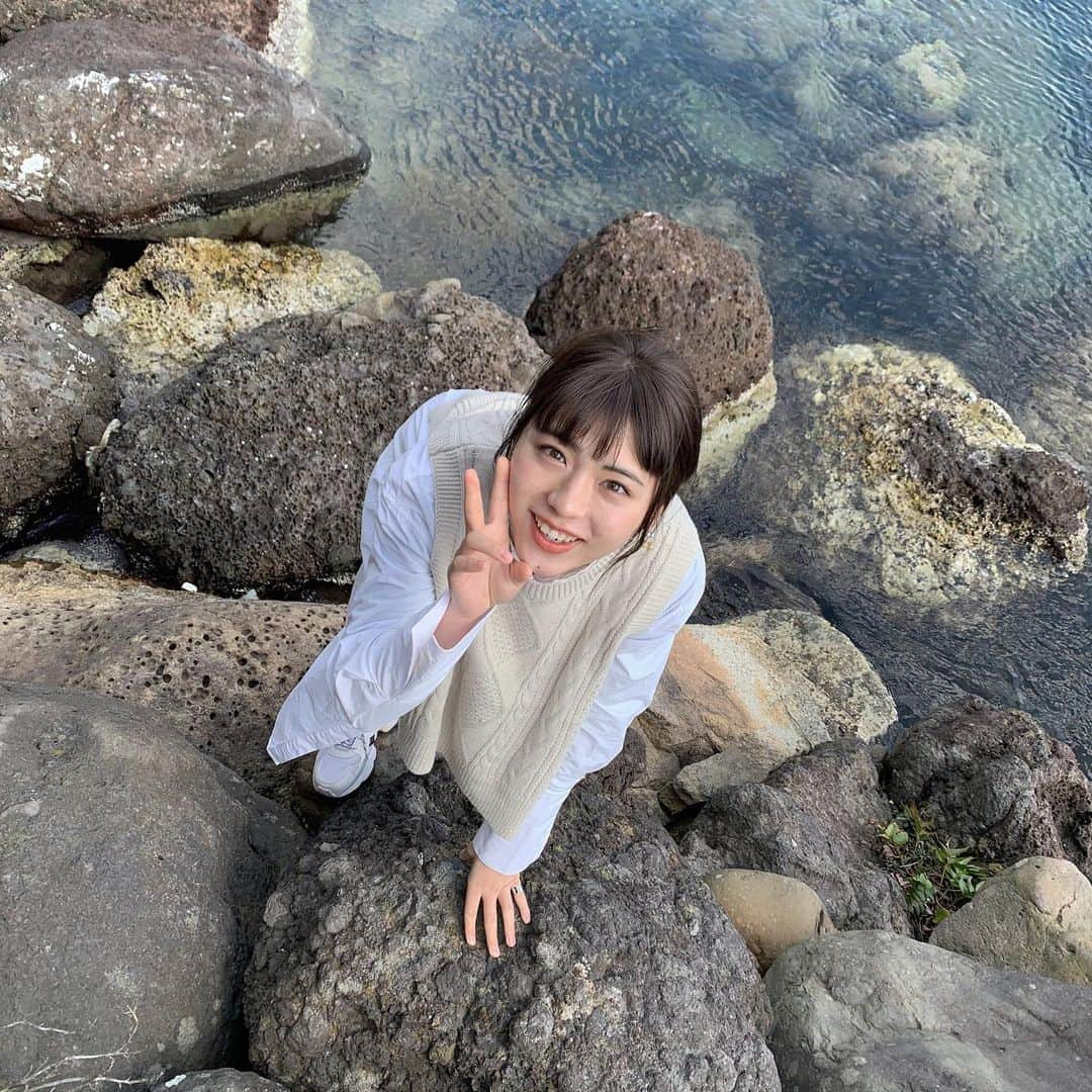 井手上漠さんのインスタグラム写真 - (井手上漠Instagram)「🔵🔵🔵 #季節関係なく #きれいな海はいいねぇえ」3月20日 11時47分 - baaaakuuuu