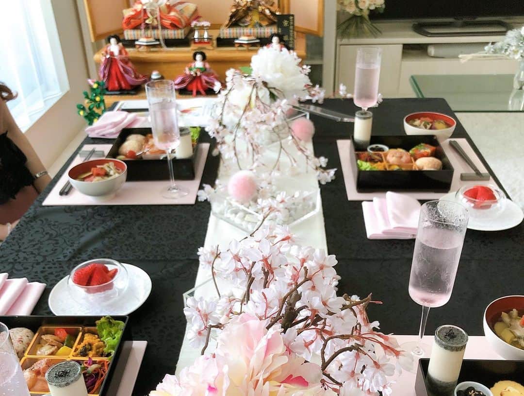 越野矢素子さんのインスタグラム写真 - (越野矢素子Instagram)「ゆずか先生の春のテーブルコーディネートレッスンに行って来ました💕 ゆずか先生は本当に、良くお勉強されていて知識が豊富で今回は食育を学ばせて頂きました。 @yuzuka_tablecoordinate」3月20日 12時06分 - loversyaso