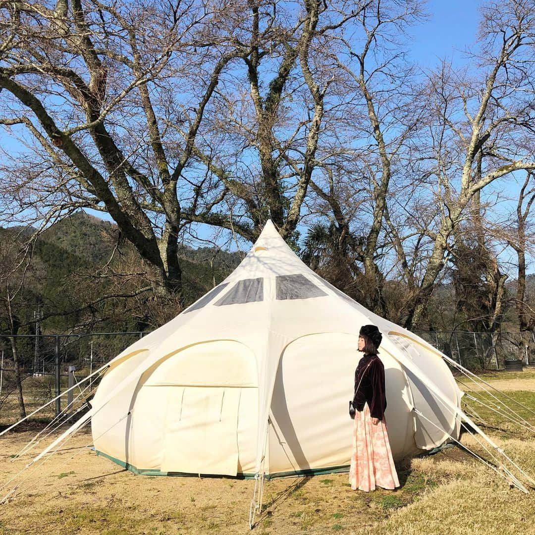 千秋さんのインスタグラム写真 - (千秋Instagram)「ノンストップ観てくれた？ 鳥取旅行で泊まったホテル。  #オオエバレーステイ #ooevalleystay #hotel #ドームテント #スライムテント #グランピング #鳥取県 #千秋旅日記」3月20日 12時09分 - chiaki77777