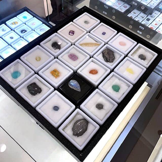 HANKYU.MODEさんのインスタグラム写真 - (HANKYU.MODEInstagram)「FRUITSJOLIE COLORED STONE COLLECTION Until 3/24 At 1F Promotion Space11 詳しくはプロフィールURLをチェック！ #Hankyu #HANKYUMODE #umedahankyu #阪急うめだ本店 #うめだ阪急 #阪急百貨店 #osaka #umeda #mode #FRUITSJOLIE #フリュイジョリ #天然石ジュエリー #平井宏幸来店」3月20日 12時31分 - hankyumode