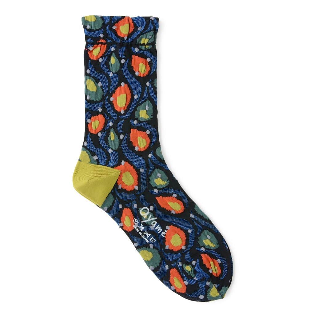 アヤメさんのインスタグラム写真 - (アヤメInstagram)「Peacock socks restocked🦚✨🧦 #onlinestore #worldwideshipping📦✈️ こちらもようやく再入荷🙌🏼 #ayamesocks #sockdesign #colorfuldesign #fashion #ayamecolorpalette #textiledesign #legfashion #くつした」3月20日 12時32分 - ayame_socks