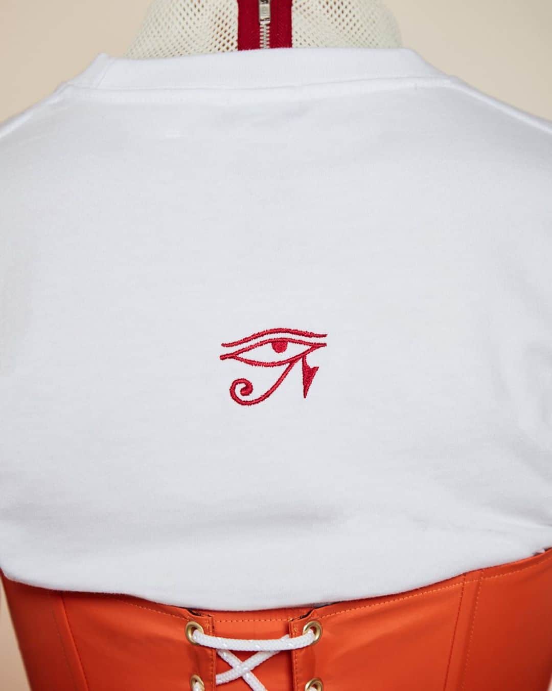 パメオ・ポーズさんのインスタグラム写真 - (パメオ・ポーズInstagram)「‪【2020SS NEW ARRIVAL】 ‪‪✔️Samsara Pose T(UNISEX)‬ ‪今季のテーマ、時空と宇宙の旅「SAMSARA」のロゴが刺繍されたTシャツ。‬ ‪大きめサイズで、男性にもおすすめのオカルトアイテム。‬ ‬#SAMSARAMAZE #輪廻転生迷路 #COSMIC #UFO #egypt #2020ss #pameopose #pameoposejewerly #pameoposeomotesando #パメオポーズ #tokyo #harajuku #omotesando #pameopose_shop #parco #渋谷パルコ #渋谷PARCO」3月20日 13時24分 - pameopose