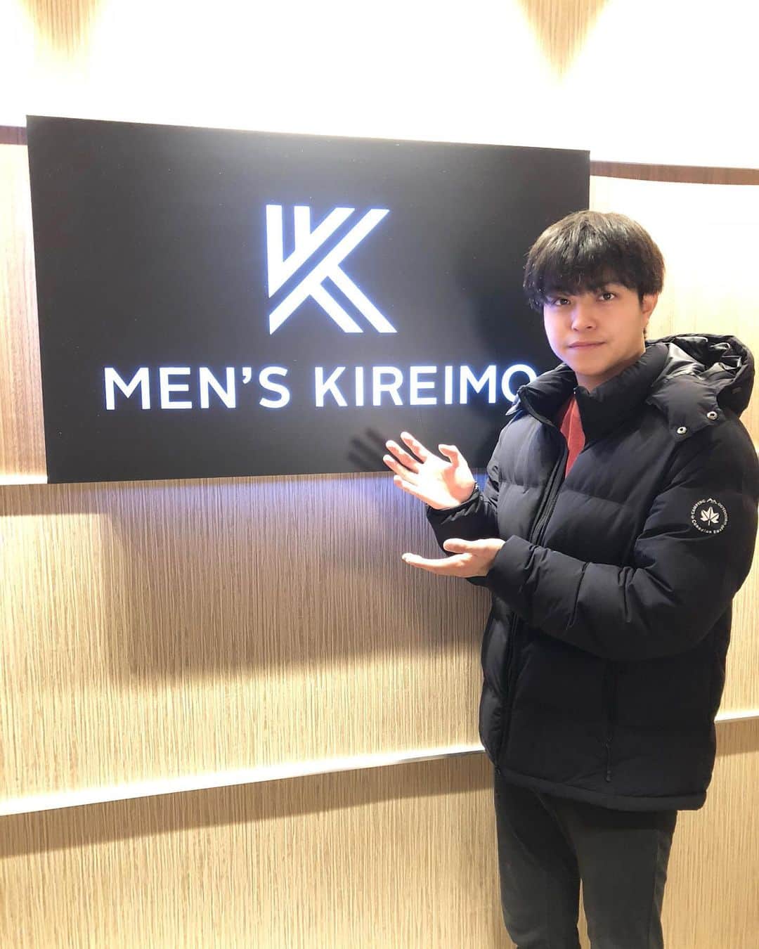 桜木那智のインスタグラム：「先日久しぶりに男を磨いてきました。 やっぱり大事だ。 天津さんも行くのかなあ。 ・ ・ #MENSKIREIMO #メンズキレイモ #MENSKIREIMO_PR #メンズ脱毛 #脱毛 #全身脱毛 #肌ケア #美肌 #kireimo #キレイモ」