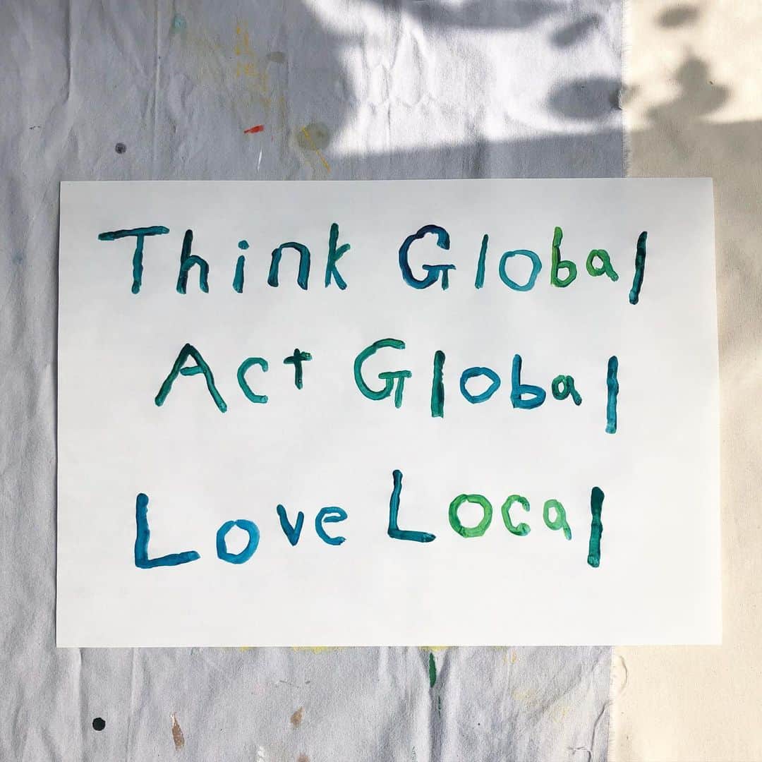 Mogu Takahashiのインスタグラム：「🌍🌎🌏 #fridaysforfuture #mogutakahashi #座右の銘」
