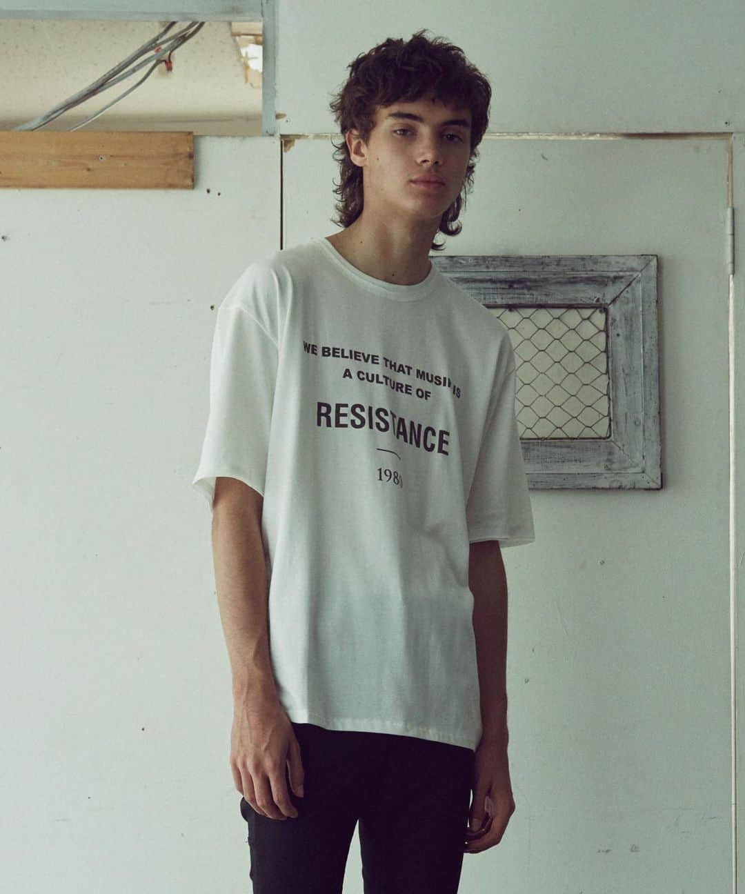 ウィザードのインスタグラム：「2020 Spring/Summer Collection “New Dawn Fades”  GRAPHIC T-SHIRT "RESISTANCE"  In Stock.  Offical Web Store https://wizzard.stores.jp/  #wizzard_fac #wizzard #fashion #tokyofashion #streetfashion #fashionphoto #streetwearbrand #streetwearaddicted #20ss #designersbrand #domesticbrand #2020ss」