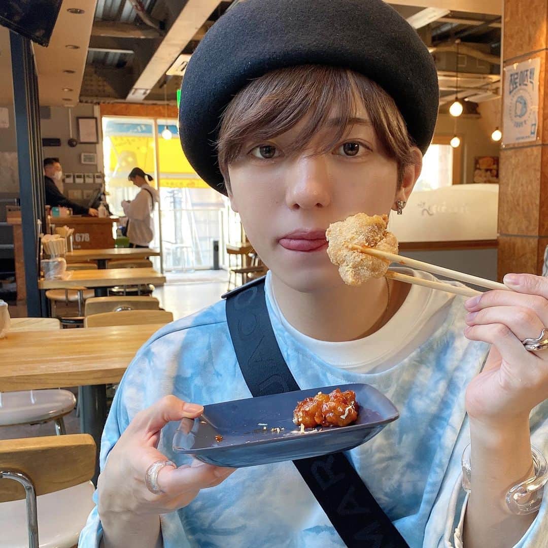こんどうようぢのインスタグラム：「맛있었어 🍗🍗」