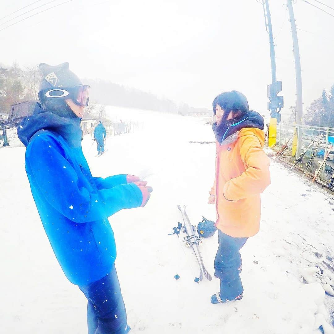 清水礼留飛のインスタグラム：「Very interesting day⛷  #gosoneのいる生活 #dentoshiのいる生活 #buchiのいる生活 #telemarkski」