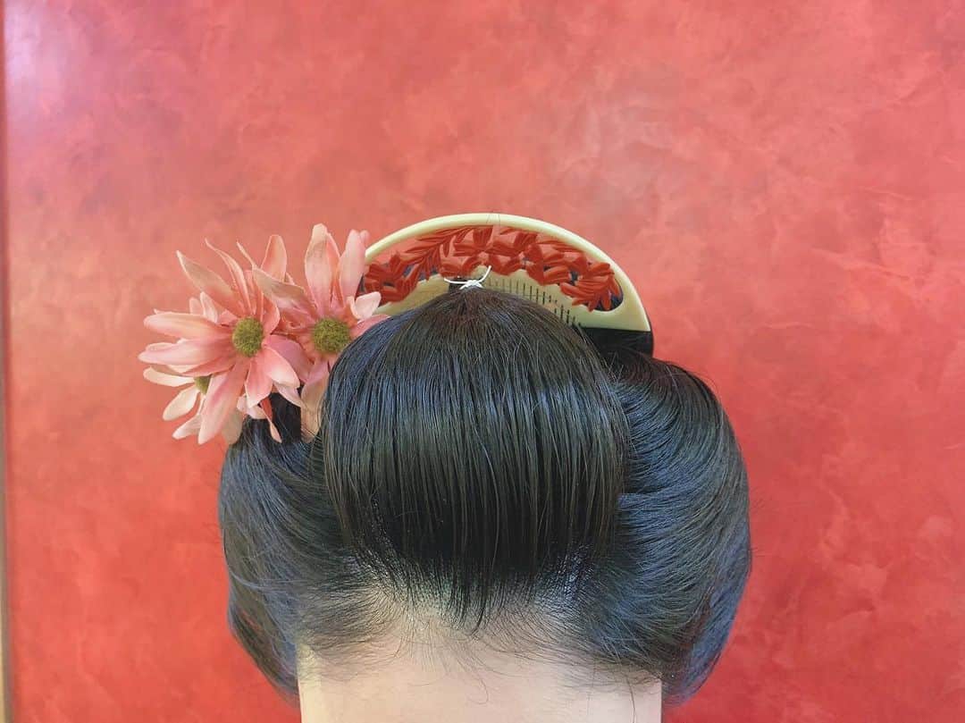 結城モエさんのインスタグラム写真 - (結城モエInstagram)「私のあたま🌸 最近は、日々変身してるよ　。  #japanese #hairstyle #和服 #NHK」3月20日 16時22分 - moe_yuki_