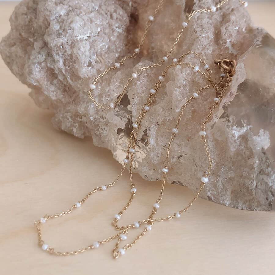 ミキアさんのインスタグラム写真 - (ミキアInstagram)「mikia k10 gold/pearl necklace and bracelet #mikia #mikiajewelry #gold #pearl #necklace #bracelet」3月20日 16時34分 - mikiajewelry