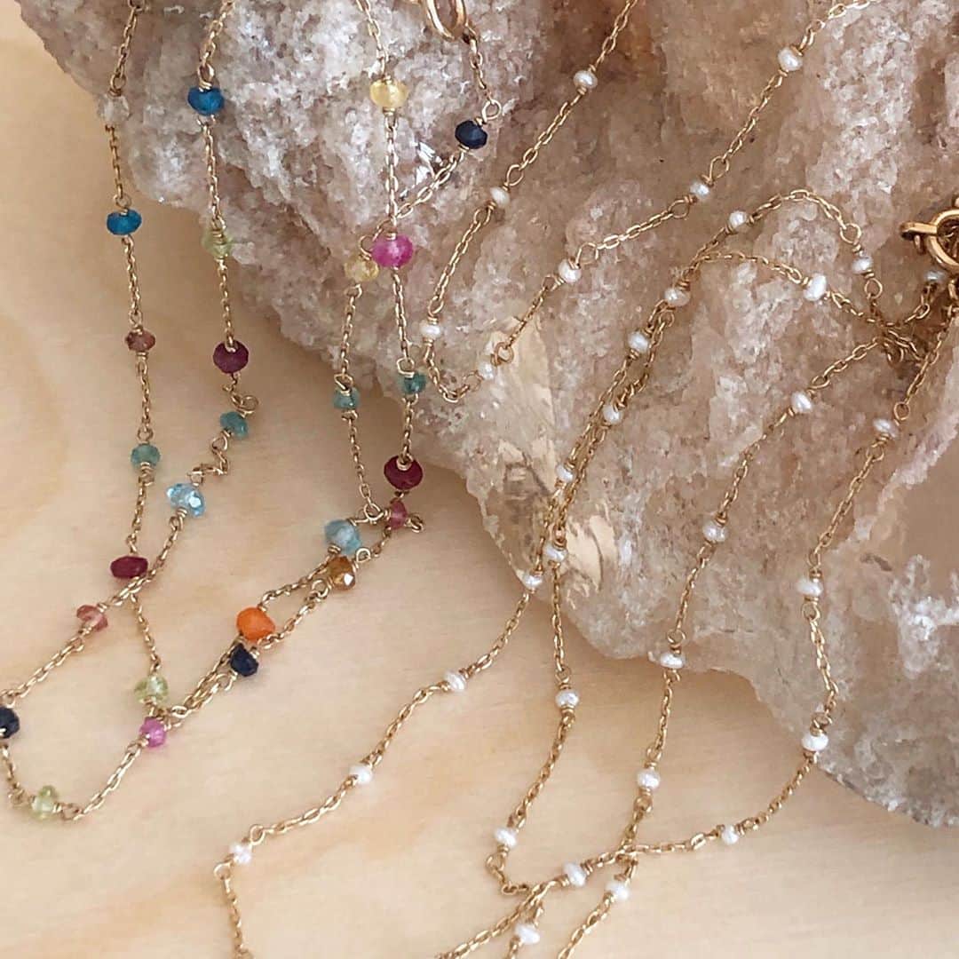 ミキアさんのインスタグラム写真 - (ミキアInstagram)「mikia k10 gold multi stone / pearl necklace & bracelet #mikia #mikiajewelry #multistone #pearl #gold #necklace #bracelet」3月20日 16時43分 - mikiajewelry