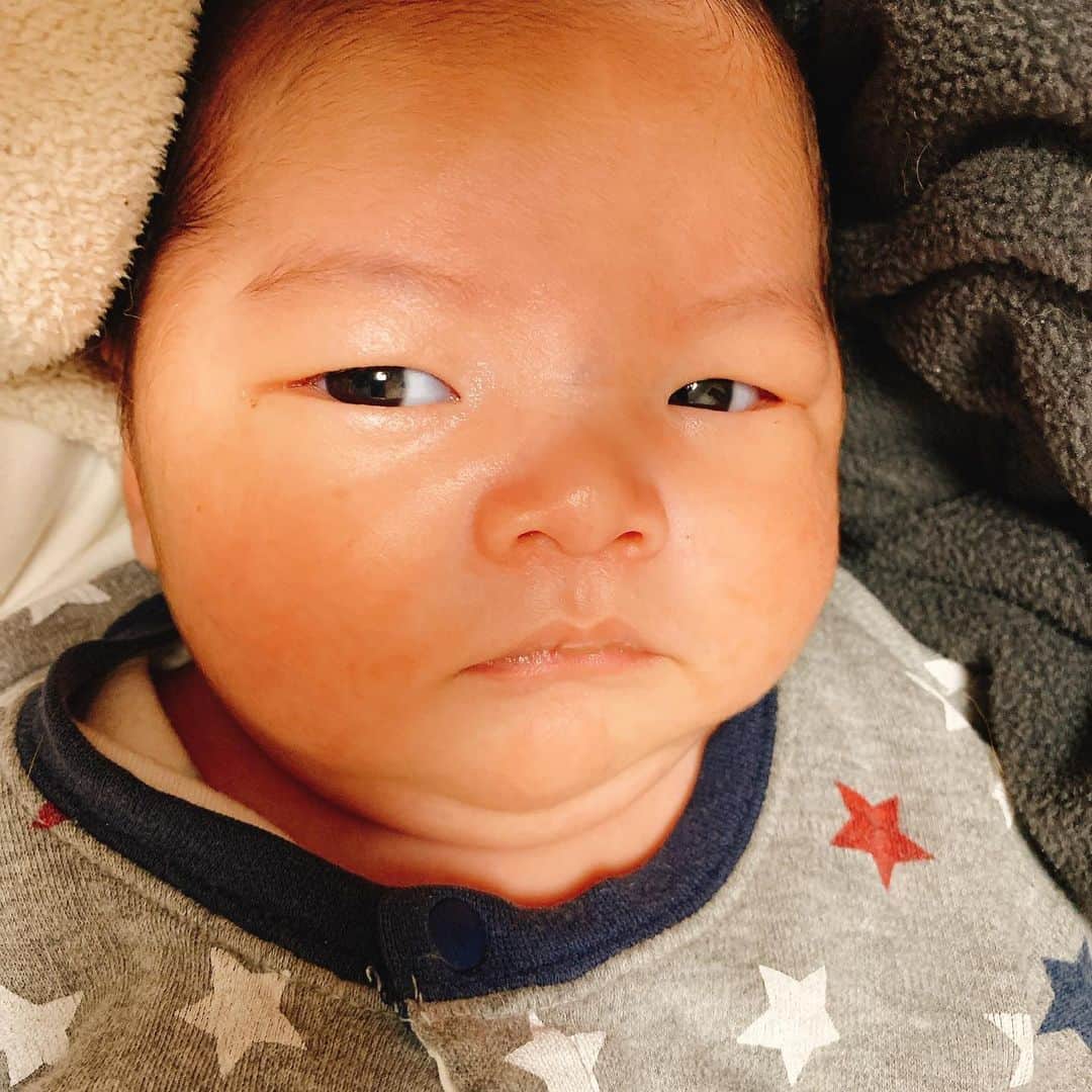 桜 稲垣早希さんのインスタグラム写真 - (桜 稲垣早希Instagram)「自分がオナラしたのに迷惑そうな顔する😒 #赤ちゃんのオナラ #まぁまぁ臭い」3月20日 16時41分 - sakura_inagaki_saki
