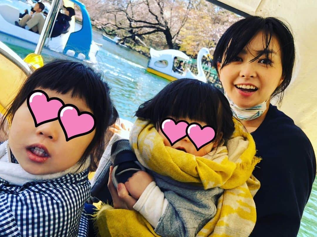 野村佑香さんのインスタグラム写真 - (野村佑香Instagram)「本日、祝日㊗️ 私、家族に囲まれて、健康に一つ歳を重ねることができました🌸  丈夫に産んでくれた両親に感謝を⭐️ 笑顔と幸せを共有して、支えてくれる家族に感謝を✨  刺激と優しさと笑いと知恵を与えてくれる周りの友人たちにも感謝を⭐️ 36歳、愉しみます😊  #誕生日#たくさんのありがとう#36#birthday#桜#きれいだったよ」3月20日 17時00分 - nomuyuu