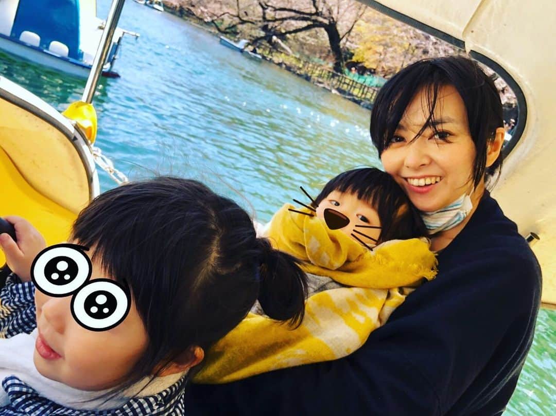 野村佑香さんのインスタグラム写真 - (野村佑香Instagram)「本日、祝日㊗️ 私、家族に囲まれて、健康に一つ歳を重ねることができました🌸  丈夫に産んでくれた両親に感謝を⭐️ 笑顔と幸せを共有して、支えてくれる家族に感謝を✨  刺激と優しさと笑いと知恵を与えてくれる周りの友人たちにも感謝を⭐️ 36歳、愉しみます😊  #誕生日#たくさんのありがとう#36#birthday#桜#きれいだったよ」3月20日 17時00分 - nomuyuu