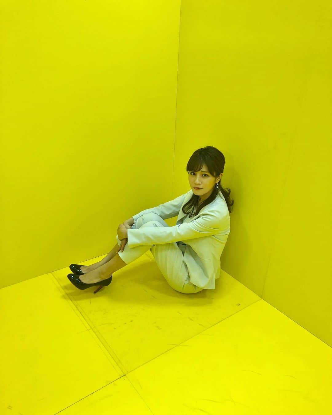 堤礼実さんのインスタグラム写真 - (堤礼実Instagram)「🤔 この黄色い空間は一体、、、 . #今夜の #脱力タイムズ #で明らかに！ #23時〜 #ゲストは #井上裕介(NONSTYLE)さん #新妻聖子　さん」3月20日 16時57分 - reimi_tsutsumi1123