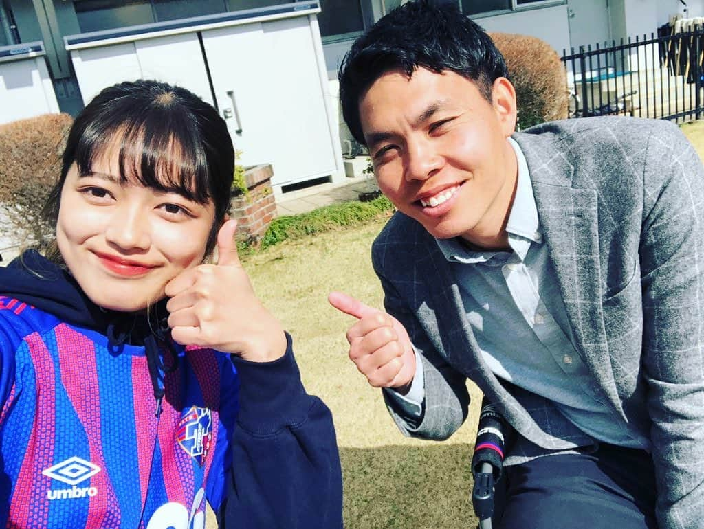 原大悟さんのインスタグラム写真 - (原大悟Instagram)「FC東京カラーズ 試合はありませんが色々な企画をやってます。今夜もぜひ！23時〜  今季からナビゲーターの安田愛音ちゃんと。この子めちゃ明るい。要チェックです。 今週は2人で橋本拳人選手のロングインタビューをやらせてもらいました‼️ぜひ見てください。  #fctokyo #fctokyoclors #mxテレビ」3月20日 17時16分 - daigoso