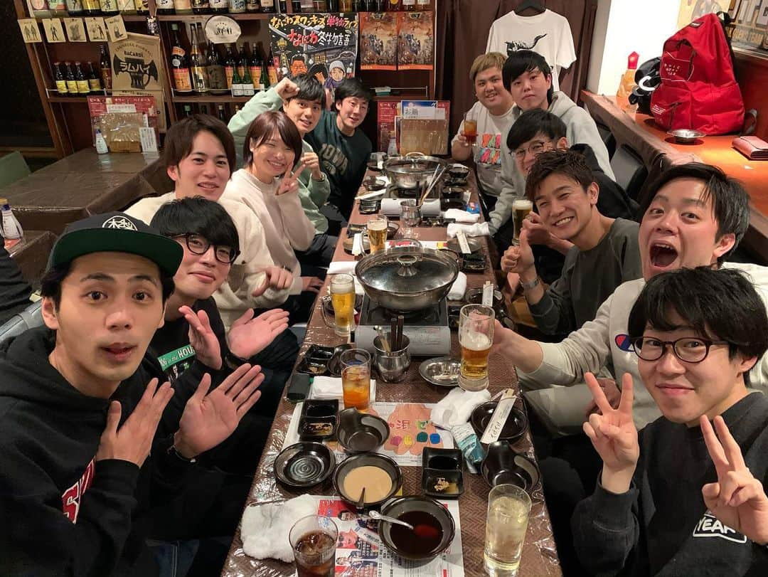 池田真一さんのインスタグラム写真 - (池田真一Instagram)「後輩みんなで桑さんの行ってらっしゃい会！ めちゃくちゃ楽しかった！ 死ぬほど笑った！ 桑さんの会なのに桑さんが喋ると終始すべってました🤣 桑さん東京行ってもよろしくお願いします😄 ワインに合うチーズの盛り合わせと緑のオールスター✌️」3月21日 3時47分 - wartdebu