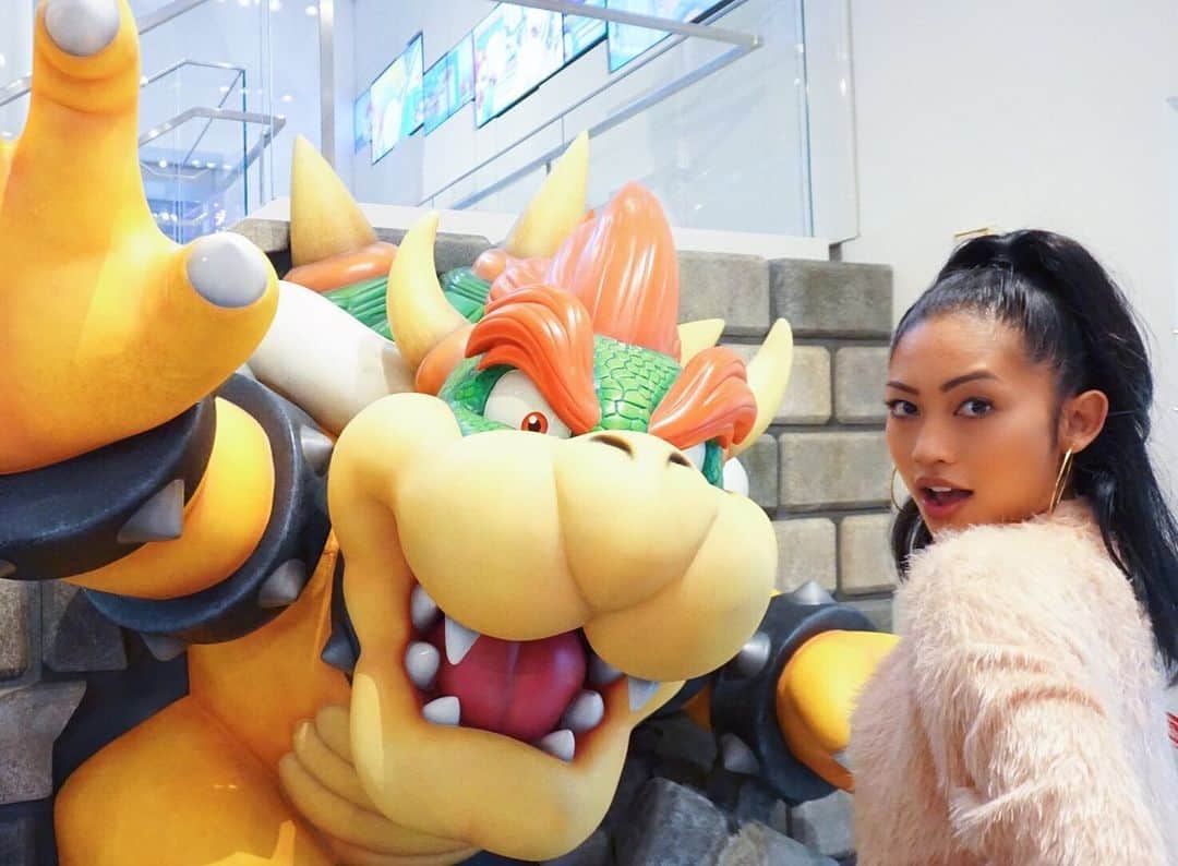 エイミー・ファムのインスタグラム：「hes a beast⁣ hes a dawg ⁣ hes a mfn problem⁣ #bowser #fbf」