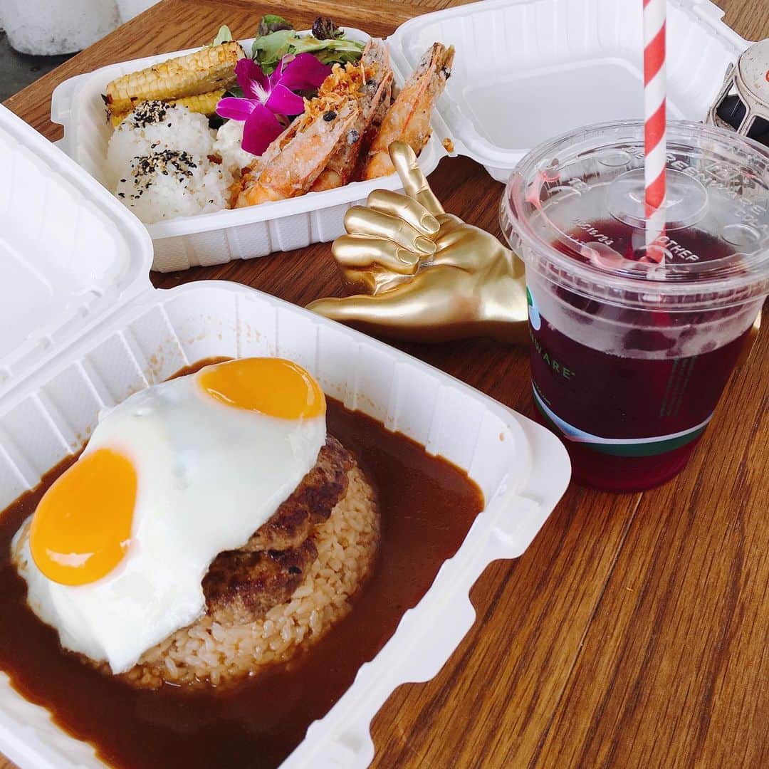 のインスタグラム：「TO GO order available!!! We will open  11am - 2:30pm,5pm - 9pm  #hawaiitogo #togo #takeout #hawaii #hawaiianfood #waikikirestaurant #hawaiifoodie #hawaiisbestkitchens #locomoco #garlicshrimp #ribsteak #alohatable」