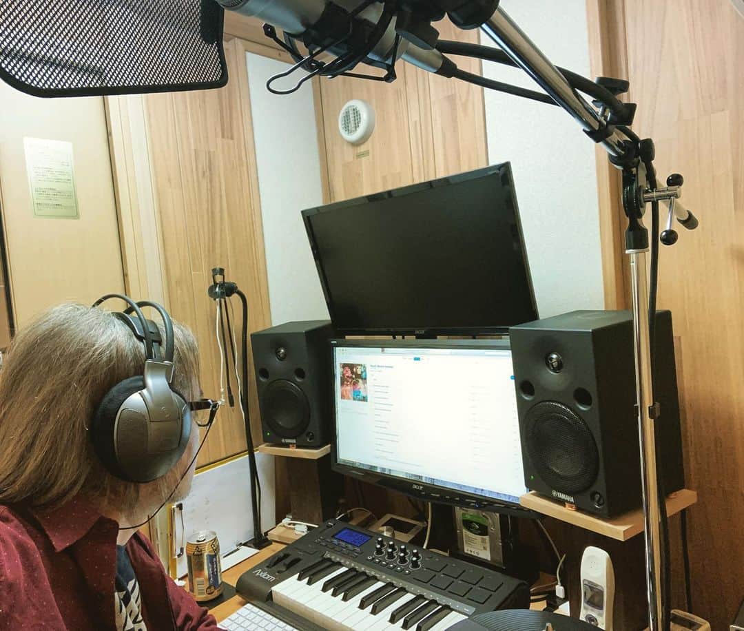 たちばな哲也のインスタグラム：「呑むしかないかー。 そんな日もありますね(^_^;) 音楽を聴きながら・・」