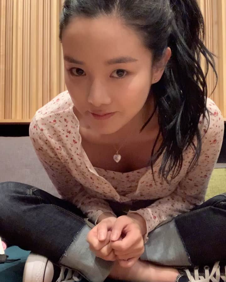 キム・ボヒョンのインスタグラム：「🙋‍♀️」