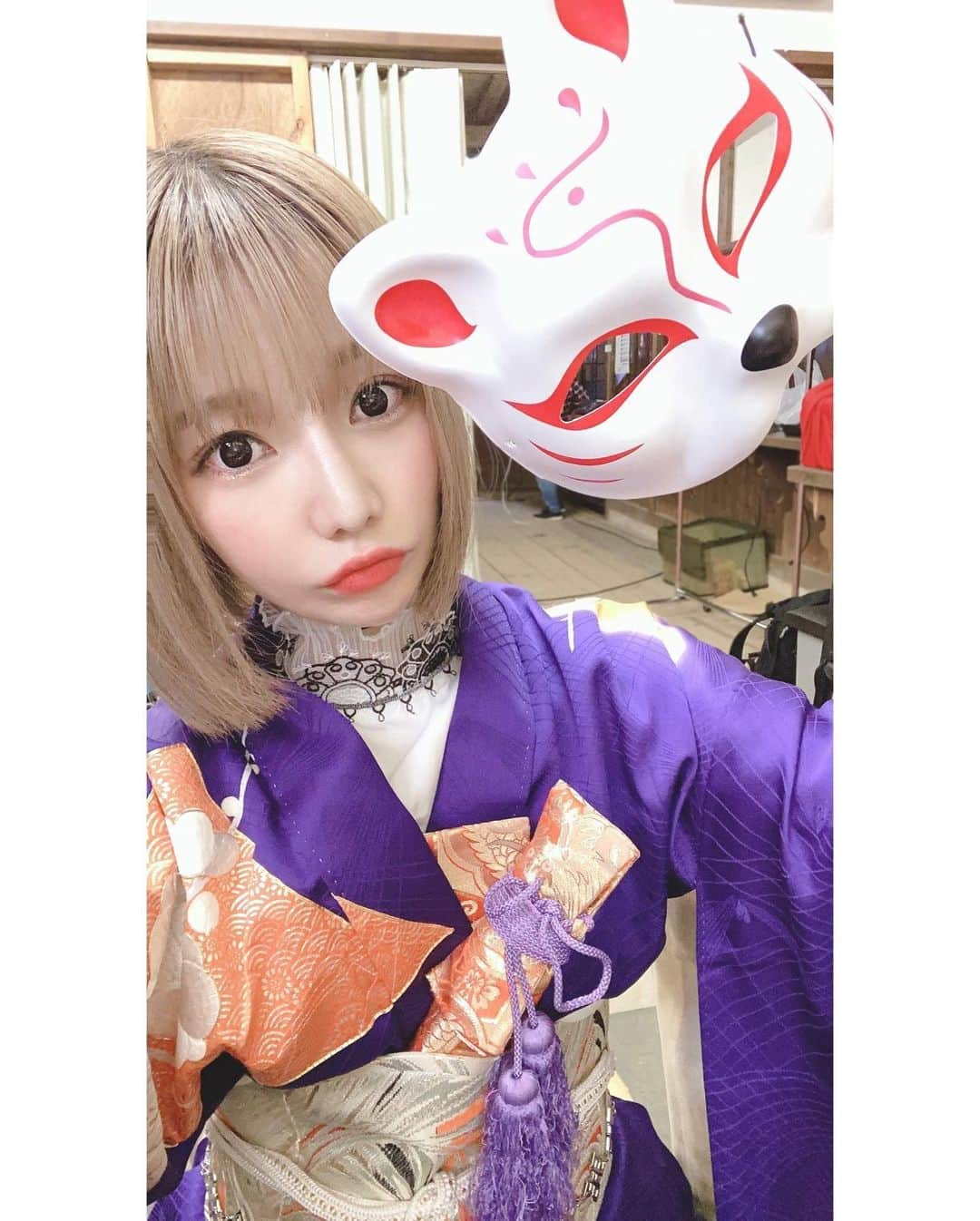 山内あいなさんのインスタグラム写真 - (山内あいなInstagram)「アルバム収録曲「聞かせてwow wowを」MV初公開👘🇯🇵🐈 和装で踊ってます🕺🕺🕺🕺 何回も見て振り付け覚えて欲しいな☺️✨✨ ゴールデンボンバーの鬼龍院翔さんが作詞作曲を手掛けてくれました‼ ありがとうございます✨✨✨ ︎ #サイサイ #SILENTSIREN #mix10th」3月20日 20時21分 - ainayamauchi3131