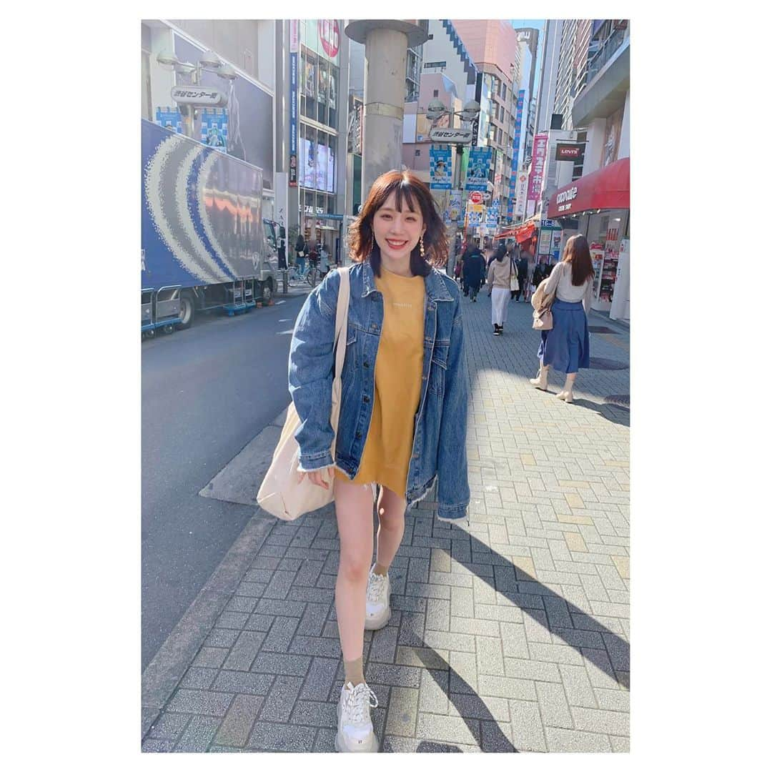 末永みゆさんのインスタグラム写真 - (末永みゆInstagram)「今日の私服です🍋  久しぶりに足をこんなにたくさん出しましたが、寒かったです（笑）  可愛い格好が好きだけど カジュアル系もたまにしたくなる〜  みんなはどっちが好みですか？  ちなみに今日の写真は 姫 @misakihime0730 が撮ってくれたょ  #ootd #fashion #今日のコーデ #私服 #coordinate #カジュアルファッション #sneaker #スニーカー #スニーカー女子 #👟」3月20日 20時29分 - miyu_suenaga