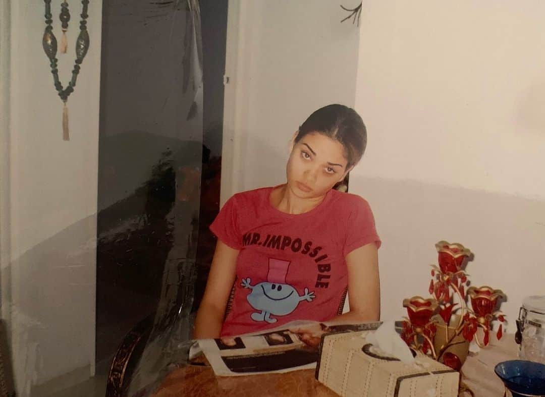 シャニーナ・シャイクのインスタグラム：「It’s definitely a MOOD ( 15 years old ... and look at that tee 😂) #flashback」