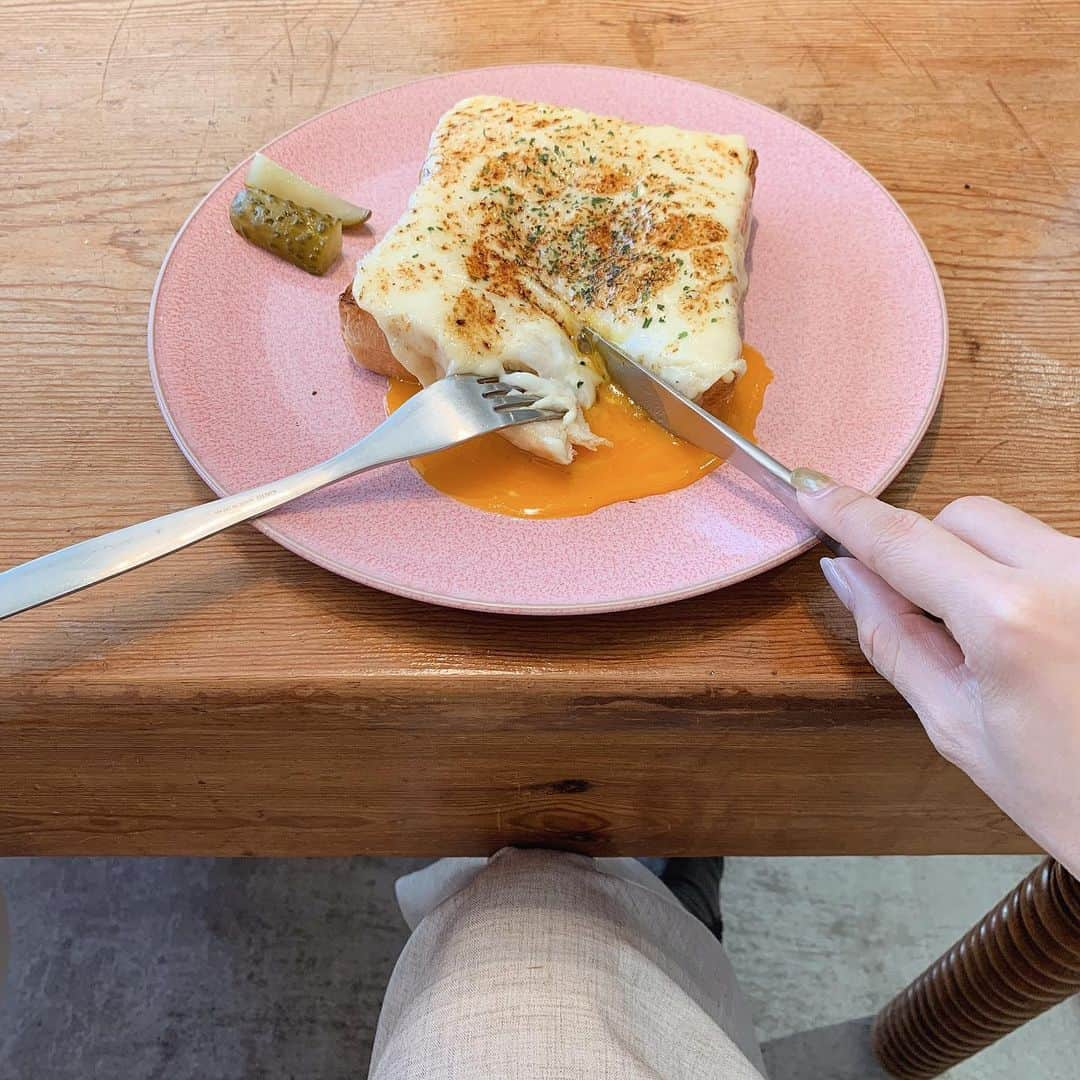 小川陽香さんのインスタグラム写真 - (小川陽香Instagram)「lunch 🍽🍞 @vikingbakery2017  ㅤ 久しぶりに♡ ここのクロックマダム好き🥰 ㅤ #lunch #cafe #dayoff #bakery #vikingbakeryf #ランチ #カフェ #クロックマダム #ベーカリー #青山カフェ」3月20日 21時19分 - _haruka824