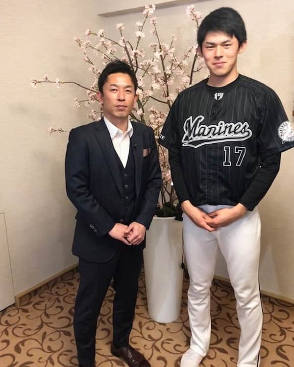 千葉ロッテマリーンズさんのインスタグラム写真 - (千葉ロッテマリーンズInstagram)「明日21日放送の日本テレビ「Going!Sports&News」にて野球評論家の赤星憲広さんと佐々木朗希投手のインタビューが放送予定です。ぜひご覧ください！#chibalotte」3月20日 21時35分 - chibalotte