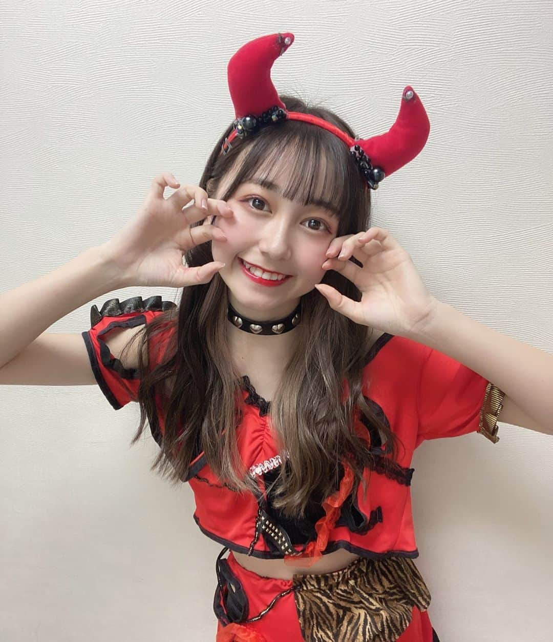 宮坂杏さんのインスタグラム写真 - (宮坂杏Instagram)「赤鬼ちゃん👹 . . . #衣装 #コスプレ #アイドル #ldol #japaneseidol #japanesegirl #インナーカラー #黒髪 #鬼コスプレ」3月20日 21時52分 - miyacii.kaeru