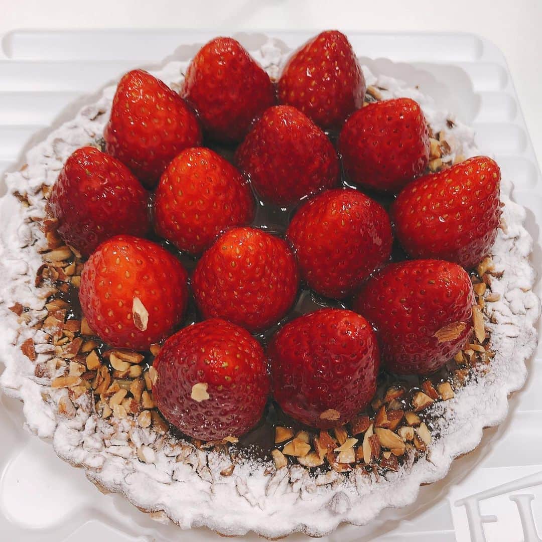 奈良未遥さんのインスタグラム写真 - (奈良未遥Instagram)「Birthdaycake  #22💐」3月20日 22時06分 - mihapiyo._.48